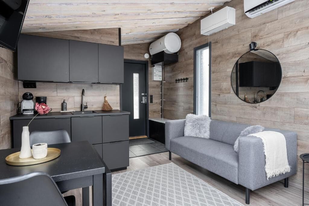 Superior Studio | Hypo-allergenic bedding, laptop workspace, free WiFi, bed sheets