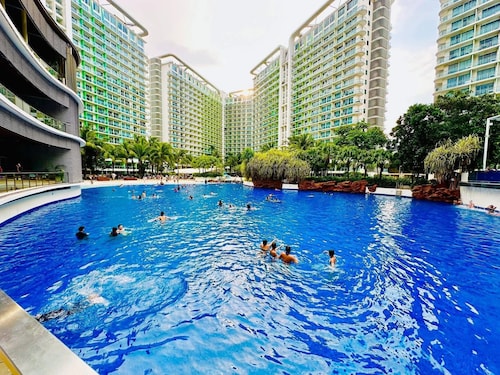 Azure Staycation by Sibs