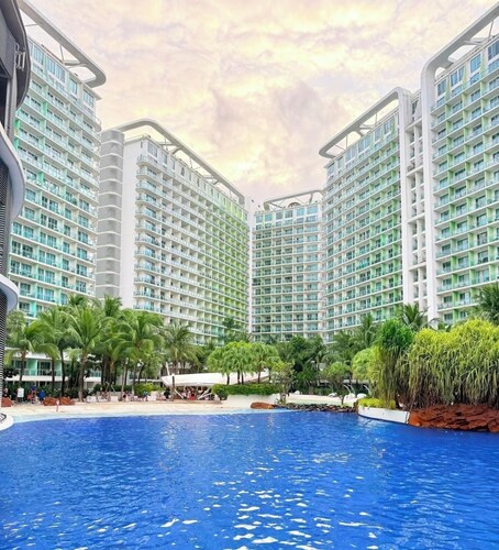 Azure Staycation by Sibs