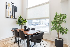 Dining - Modern Luxury Retreat with Stunning Views & Open Concept Design (severn)