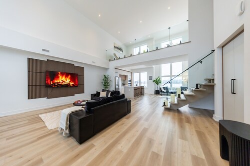 Modern Luxury Retreat with Stunning Views & Open Concept Design