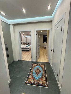 1 bedroom, WiFi - Charming 1-bedroom apartment with WiFi and AC in delightful Osh (Osh)