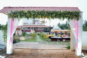 Property grounds - Dharmik Heritage Villa-Luxury Farmhouse near Bangalore (Thandarai)