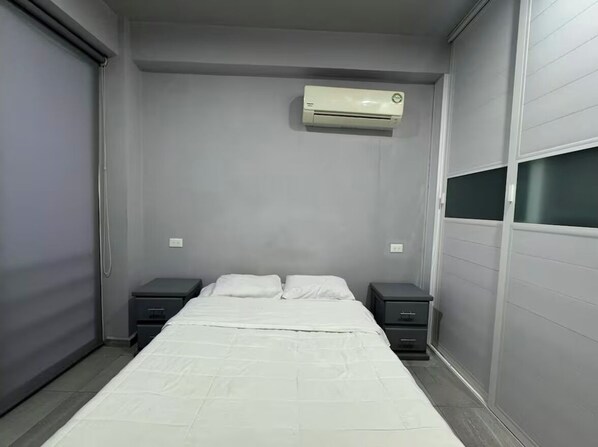 1 chambre, fer et planche Ă repasser, Wi-Fi, draps fournis