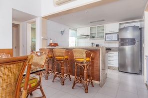 Casa Deluxe, 5 habitaciones, alberca privada | Cocina privada | Refrigerador, microondas, horno y parrilla de estufa