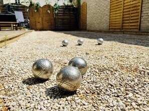 Property grounds - Rare = Apartment 6 pers Downtown with large terrace, spa, petanque (Reims)