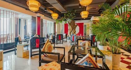 Jinye Hotel (zhanggongqiao Food Street)