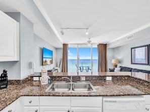 Apartment, Mehrere Betten (Tidewater 716) | Innenbereich