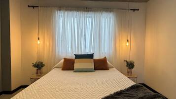 1 habitación, tabla de planchar con plancha, wifi y ropa de cama