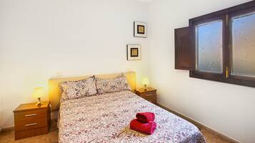 Villa, 2 Bedrooms, Balcony, Garden View | 2 bedrooms