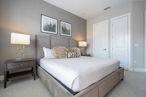 4 habitaciones, tabla de planchar con plancha, cuna de viaje y wifi 