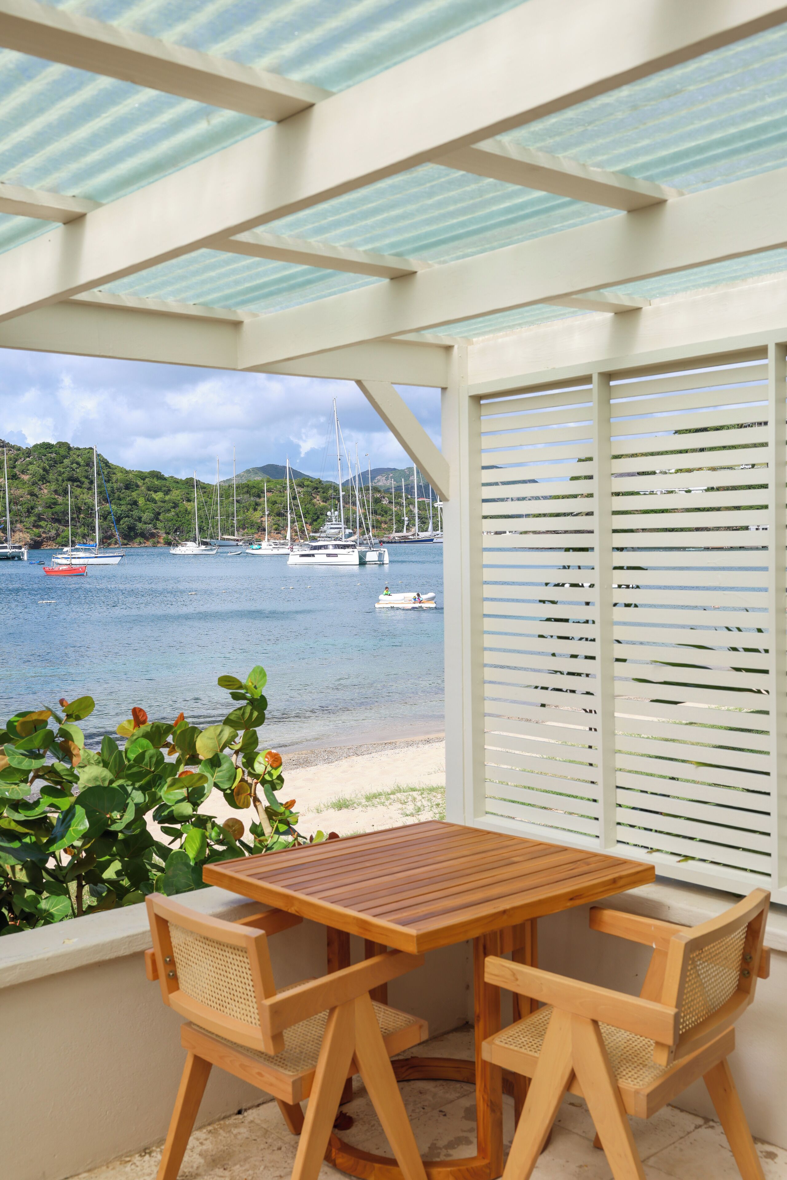 Deluxe Studio Suite, 1 Queen Bed, Ocean View | Terrace/patio