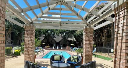 Cozy 1-bedroom apartment in charming Houston with AC, WiFi