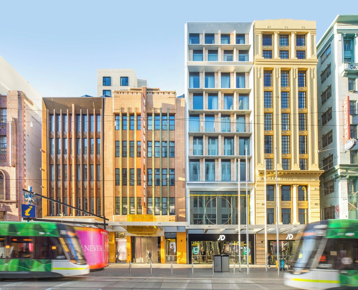 Holiday Inn Melbourne Bourke Street Mall by IHG