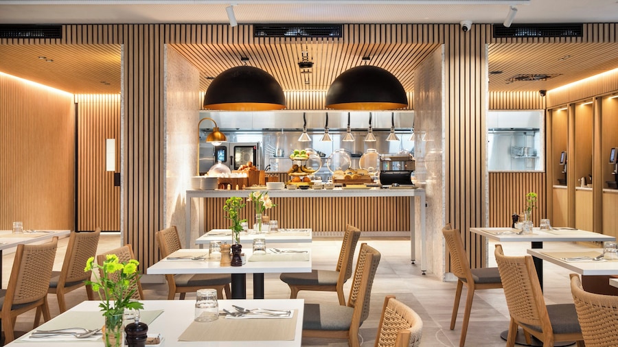 Holiday Inn Melbourne Bourke Street Mall by IHG