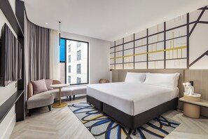 迷你吧、免费婴儿床、免费 WiFi、床单