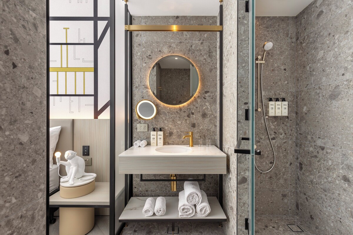 Hotel Indigo Melbourne Little Collins by IHG