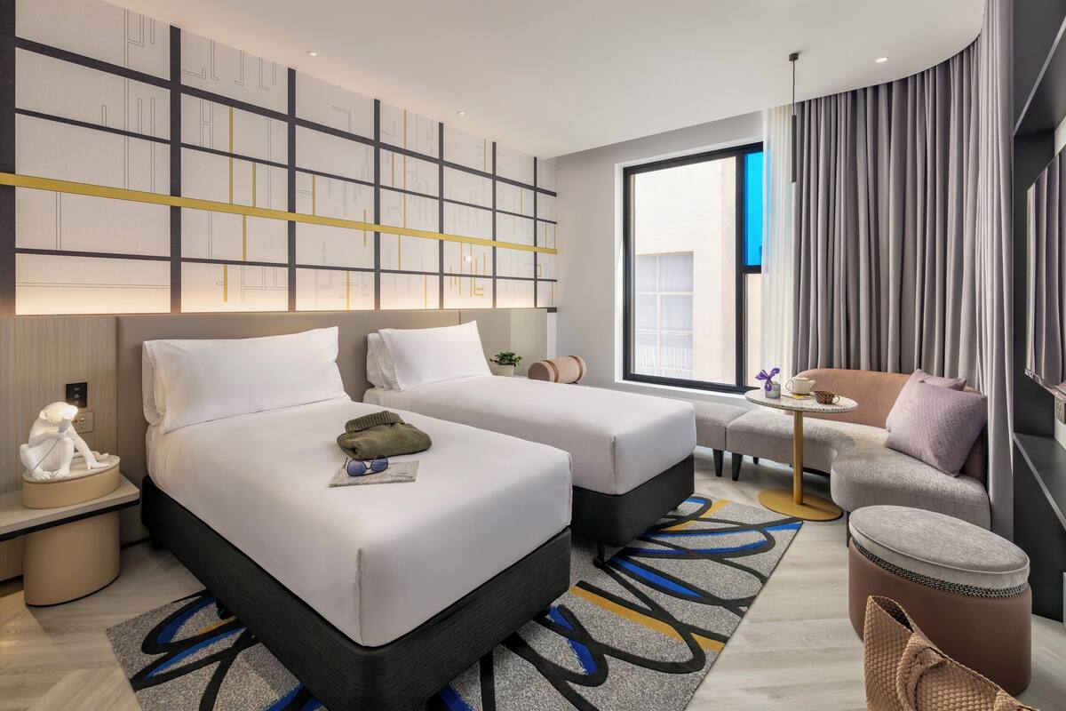 Minibar, kostenlose Babybetten, kostenloses WLAN, Bettwäsche