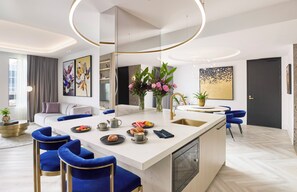 Suite, 1 Bedroom, City View (High Floor)