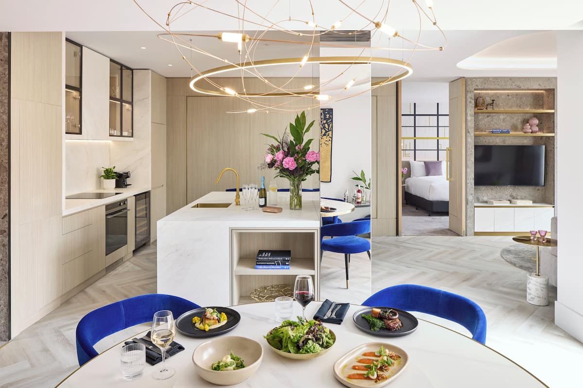 Suite, 1 Bedroom, City View (High Floor)