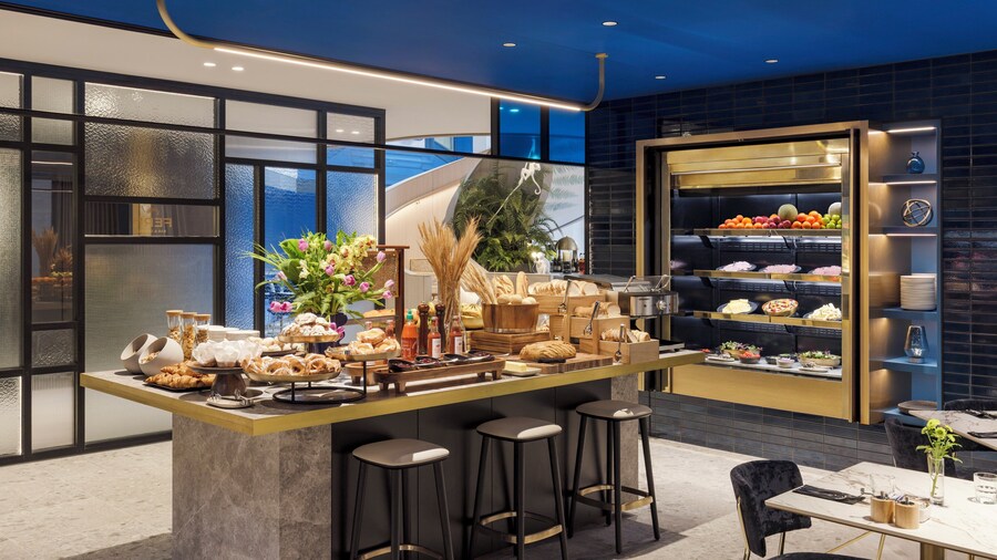 Hotel Indigo Melbourne Little Collins by IHG