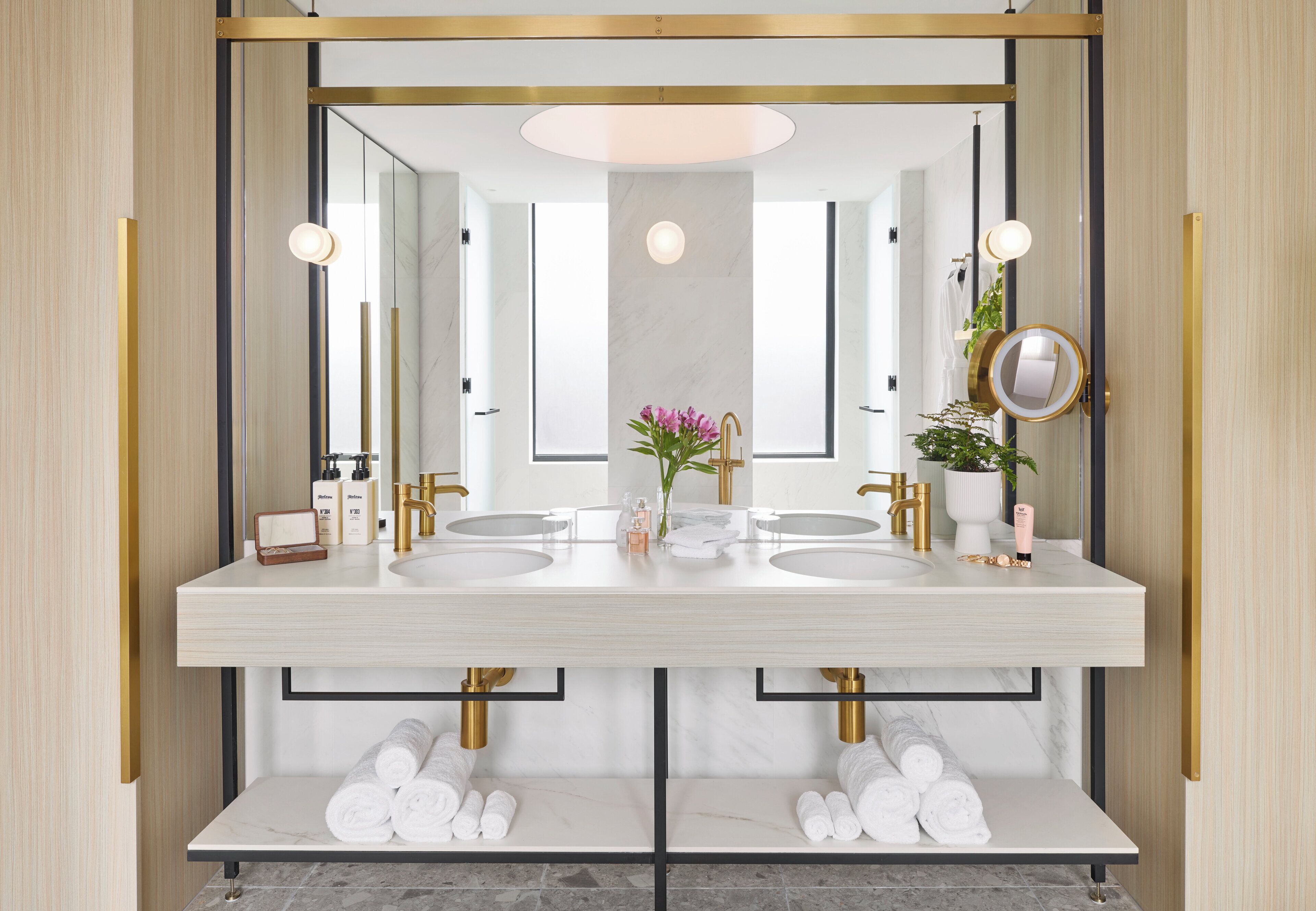 Suite, 1 Bedroom, City View (High Floor) | Bathroom