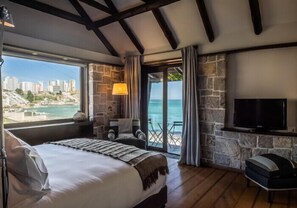 Premium Room, 1 King Bed, Ocean View | Premium bedding, in-room safe, laptop workspace, free WiFi - Hotel Boutique Casadoca  (Concón)