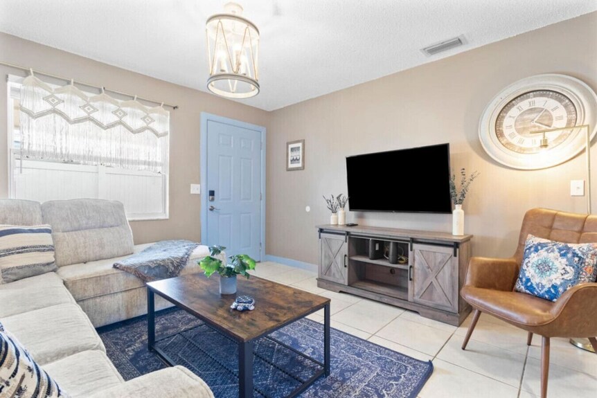 Spanish Villa Suite 61 - Steps To The Beach In Indian Rocks Beach! - Indian Rocks Beach, FL