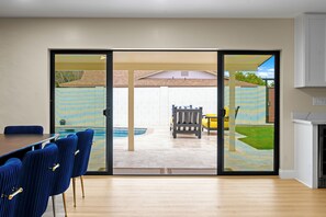 Dining - Sexy Boutique Estate in Fun Size - Swank Chill Vibe - Mill Ave - Spring Training (Tempe)
