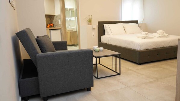 1 habitación, escritorio, tabla de planchar con plancha y wifi gratis 