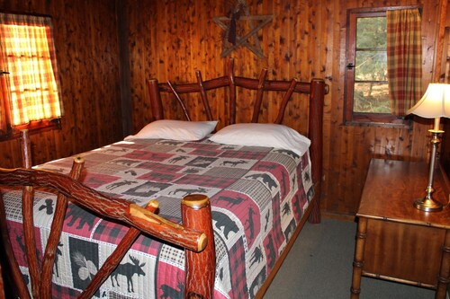 Luxury cabin in Cook Forest with a hot tub and a wood fireplace ~ Dog Friendly