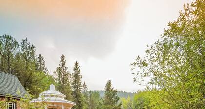 The Victorian at Valley Glen- a romantic mountain getaway