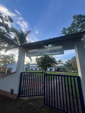 Property grounds - Hotel Casa Cuenca (Garzón)