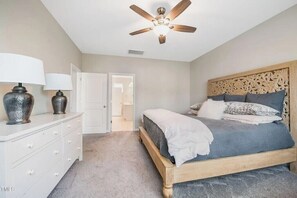 4 bedrooms, iron/ironing board, WiFi, bed sheets