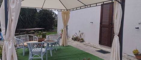 Chambre Triple Confort, vue jardin | Extérieur