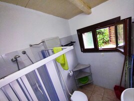 Tripla Comfort, vista giardino | Bagno | Asciugacapelli, asciugamani