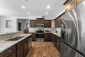 House, Kitchen | Private kitchen - Moonlit Forest Retreat - Fireside Nights (Bend)