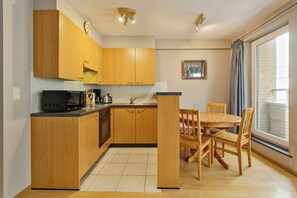 Dining - Apartment in Blankenberge Near the Beach (Blankenberge)