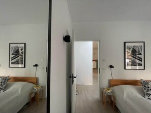 2 bedrooms, WiFi - Your time off out by the lake (Lychen)
