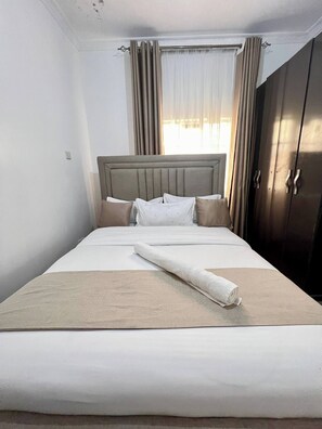 1 bedroom, iron/ironing board, WiFi, bed sheets