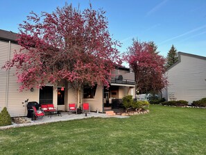 Exterior - Cozy 2bed/2 bath condo end unit on HOLE 10 of Pinewood Country Club Munds Park (Munds Park)