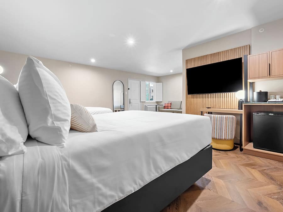 In-room safe, desk, laptop workspace, iron/ironing board