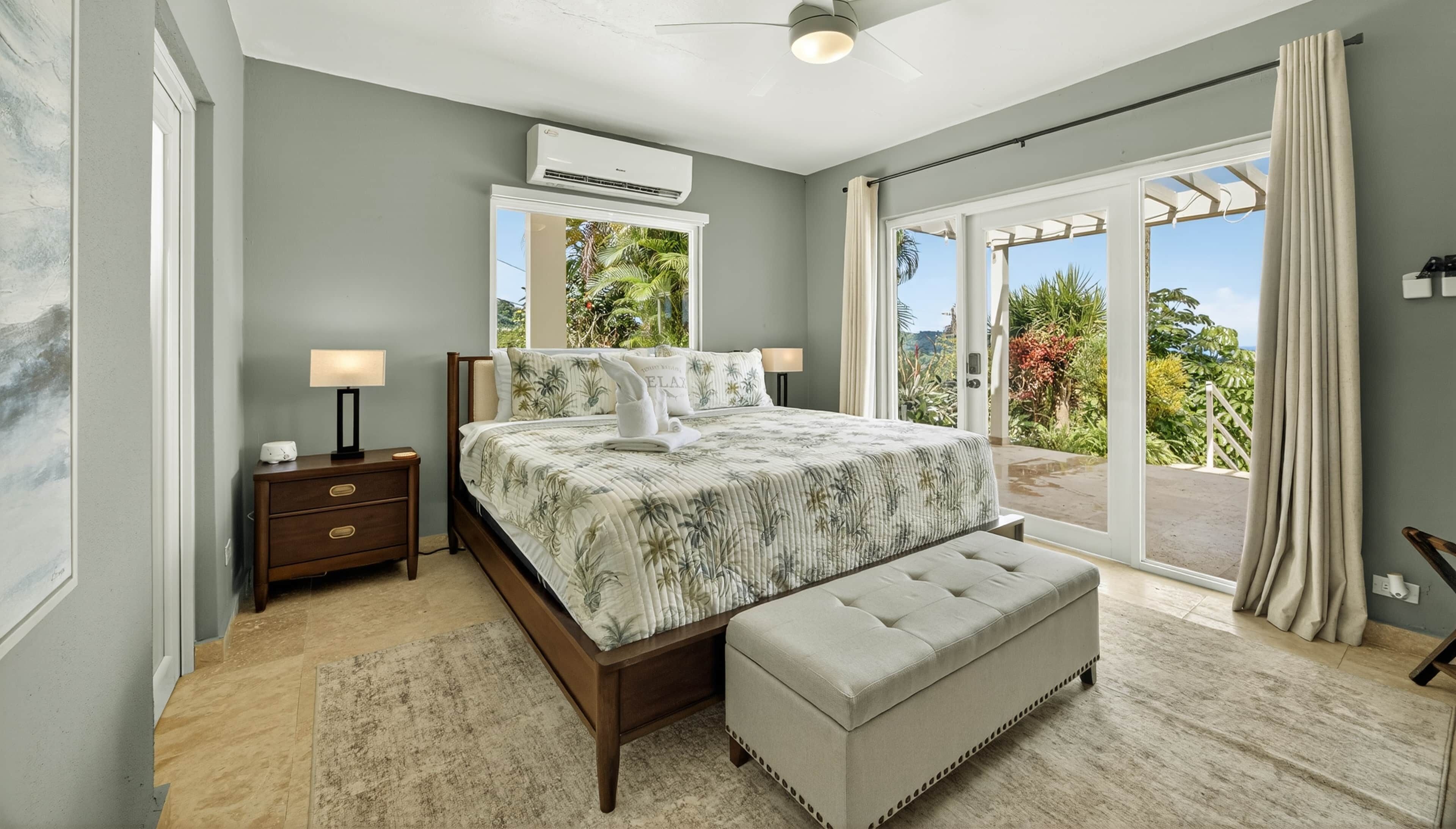 9 habitaciones, tabla de planchar con plancha, cuna de viaje y wifi 