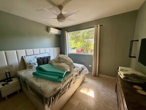 8 Schlafzimmer, Bügeleisen/Bügelbrett, WLAN, Bettwäsche