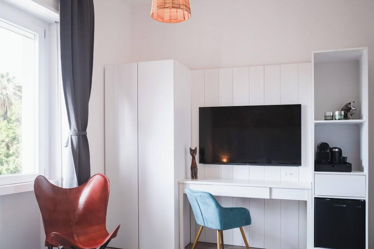 Superior Room, City View | 1 bedroom, in-room safe, desk, laptop workspace