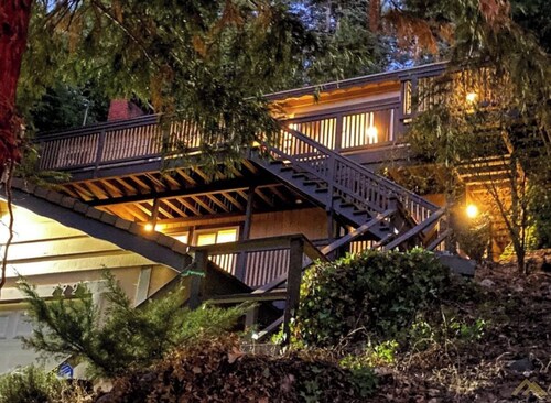 Charming 4-bedroom house with AC and WiFi in awesome Crestline