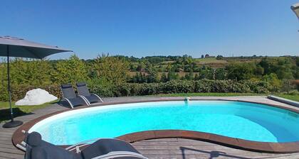 Spacious 6-person ground floor villa with pool, garden & Chalais chateau views.
