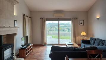 TV connectée, table de tennis de table