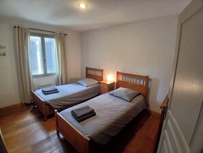 3 sovrum, strykjärn/strykbräda, wi-fi och sängkläder