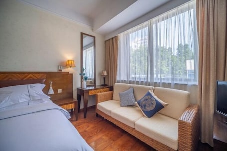 Room. Boutique Holiday Hotel (Beihai Beibuwan Square)